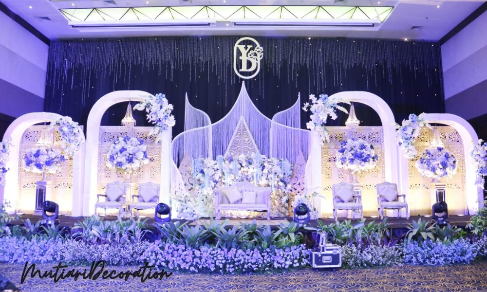 Dekorasi Wedding Biru Putih