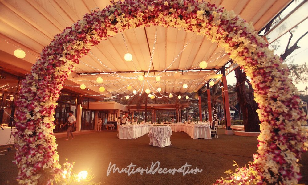 Dekorasi Indoor Pernikahan Elegan dan Berkesan