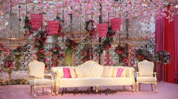 Dekorasi Pelaminan Mewah dan Elegan untuk Pernikahan Berkesan