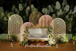 Dekorasi Pelaminan Outdoor Minimalis untuk Pernikahan Modern