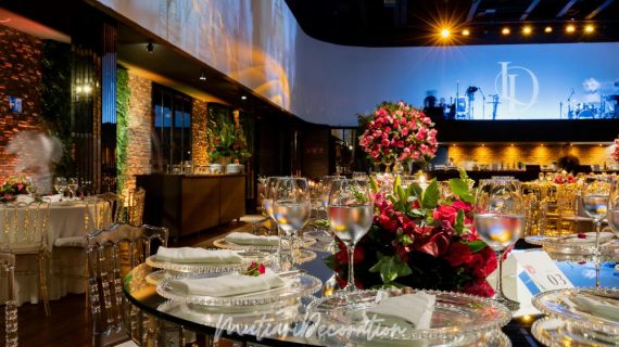 Dekorasi Pernikahan Indoor Elegan dan Berkesan