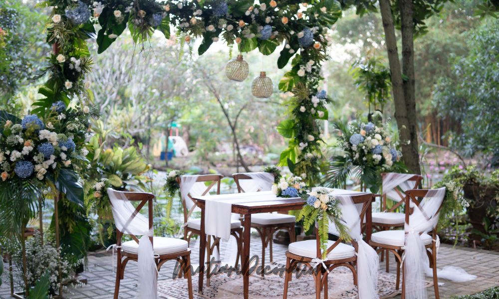 Dekorasi Pernikahan Outdoor Sederhana yang Elegan
