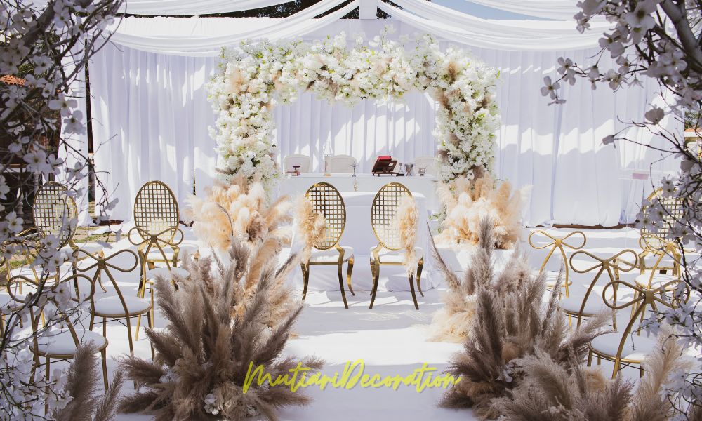 Pelaminan Outdoor Simple untuk Pernikahan yang Elegan dan Berkesan